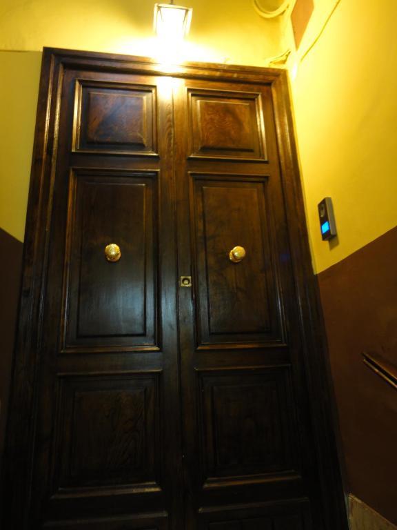 B&B Il Campanile เนเปิลส์ ภายนอก รูปภาพ